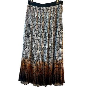 Ruby Red Tribal polyester elastic waist women’s skirt size 8